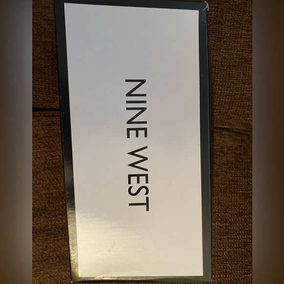 Nine West Dragonfly Black Flats Slip-On - Picture 2 of 8